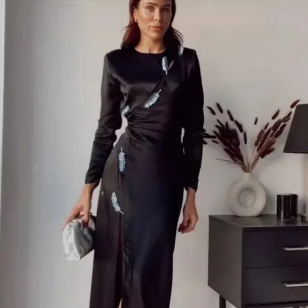 🖤Gorgeous satin dress